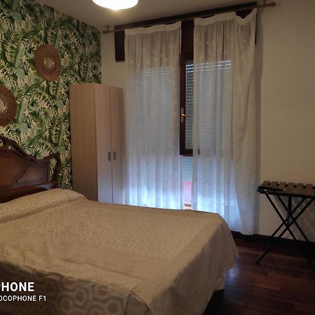Pension Casa Leon Santoña Стая снимка